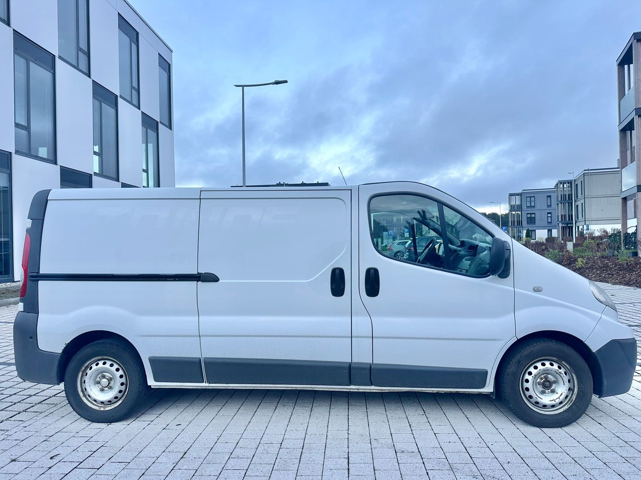 Renault Trafic image 7