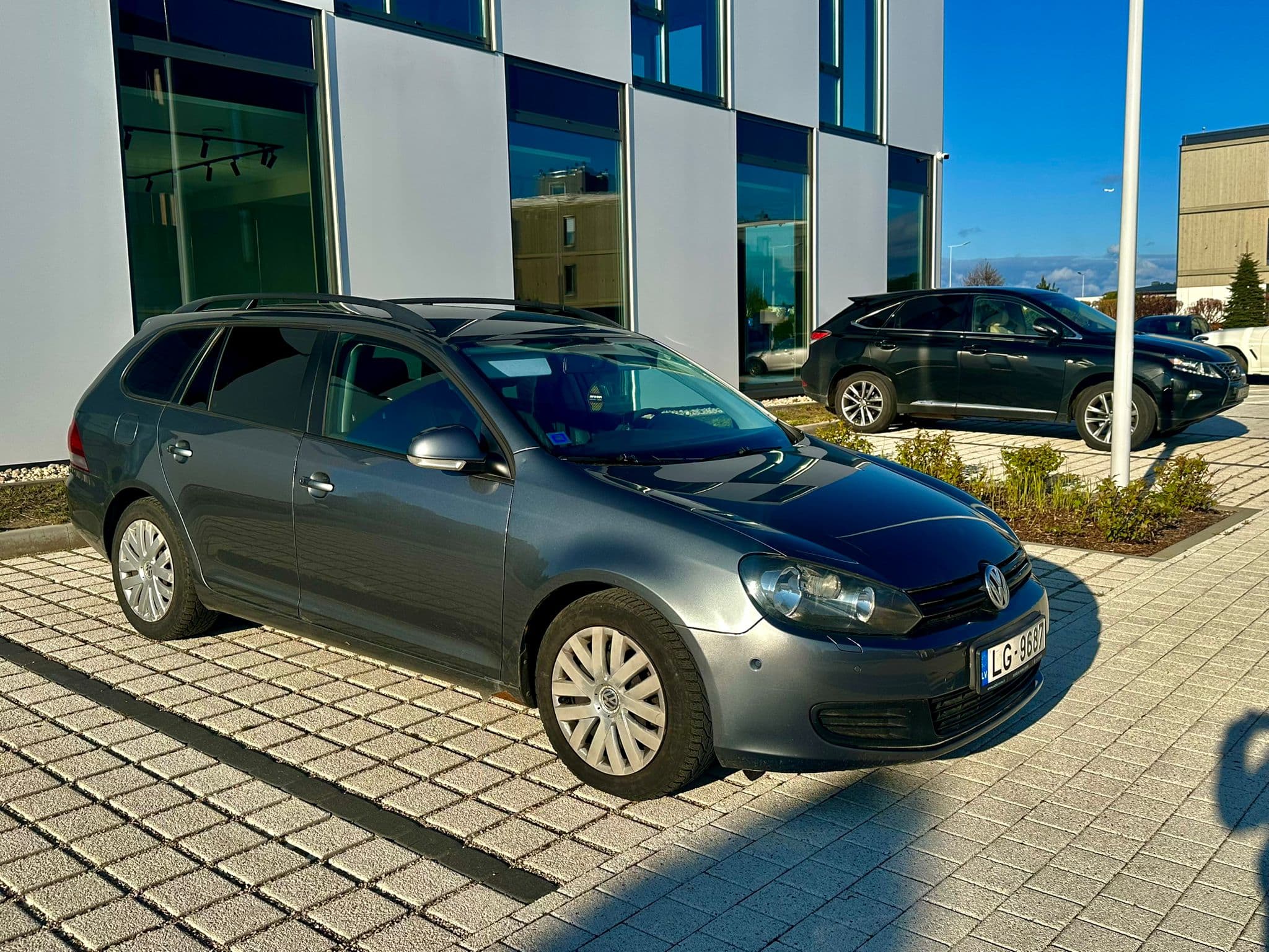 Volkswagen Golf image 6